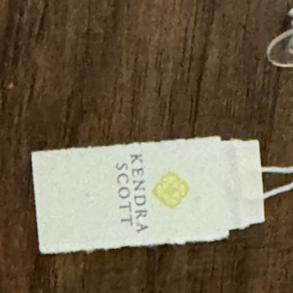 Kendra Scott Timon Huggie earring in red - Picture 4 of 4